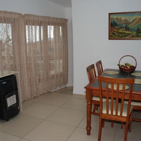 Kanarinis Apartments Omodos Bagian luar foto