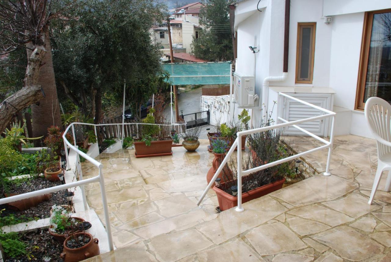 Kanarinis Apartments Omodos Bagian luar foto